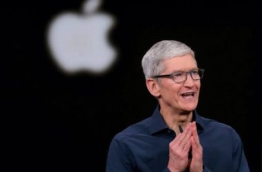 Apple to execute 1st major layoff, cuts jobs in corporate retail teams