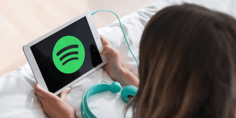 Spotify surpasses 500 million monthly active users, beats estimates