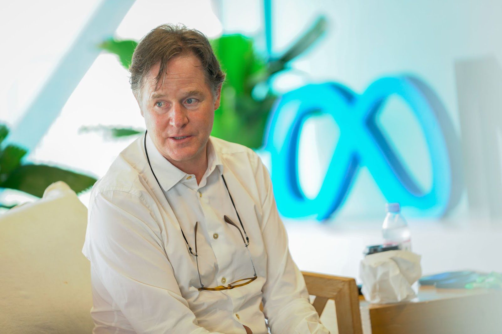 Meta’s President of Global Affairs, Nick Clegg, meets with young innovators in Lagos 