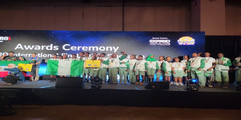 Les étudiants de Lagos excellent à l'Olympiade mondiale de robotique 2025 à Singapour