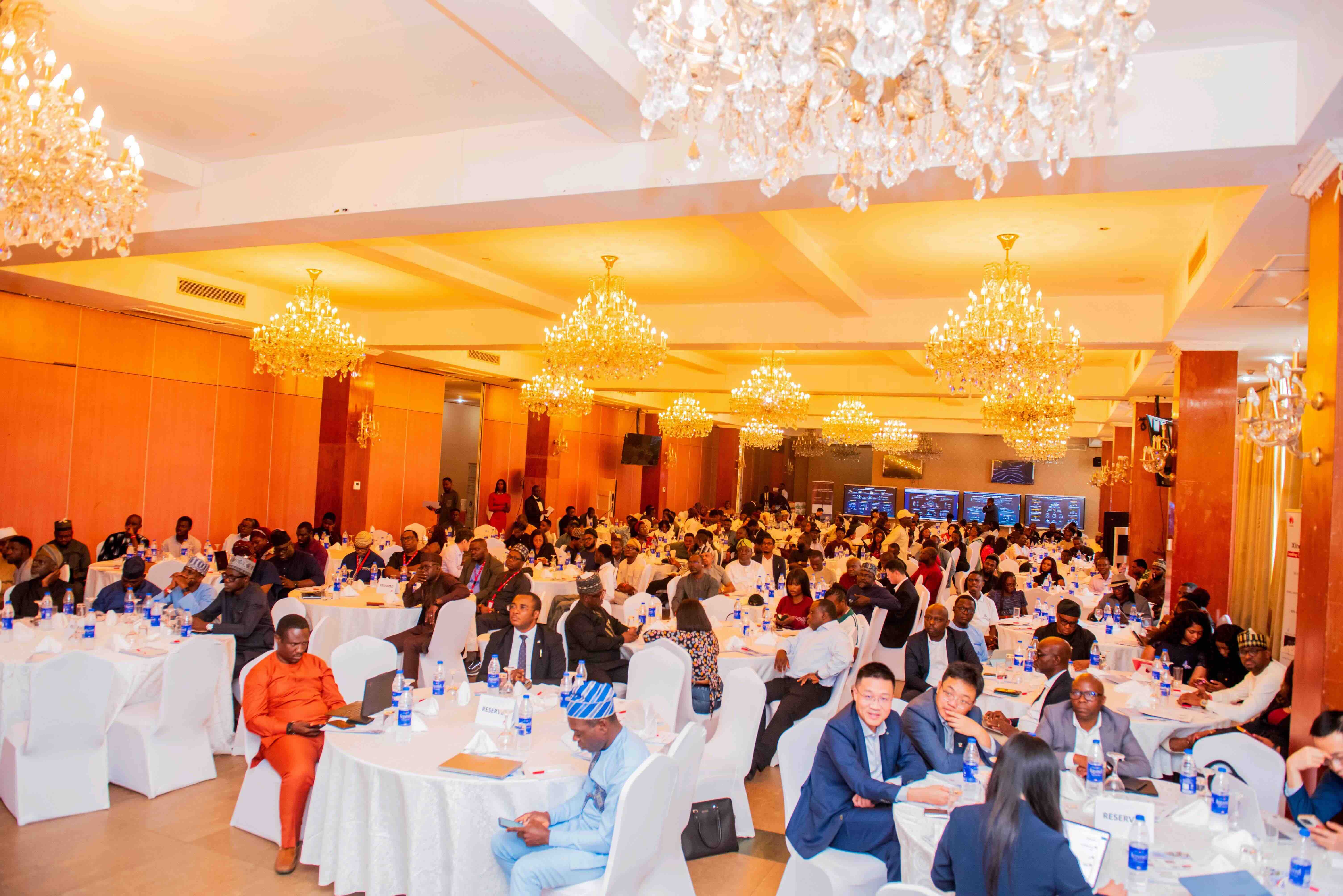 https://e.huawei.com/en/news/2026/solutions/enterprise-network/launches-new-xinghe-intelligent-network