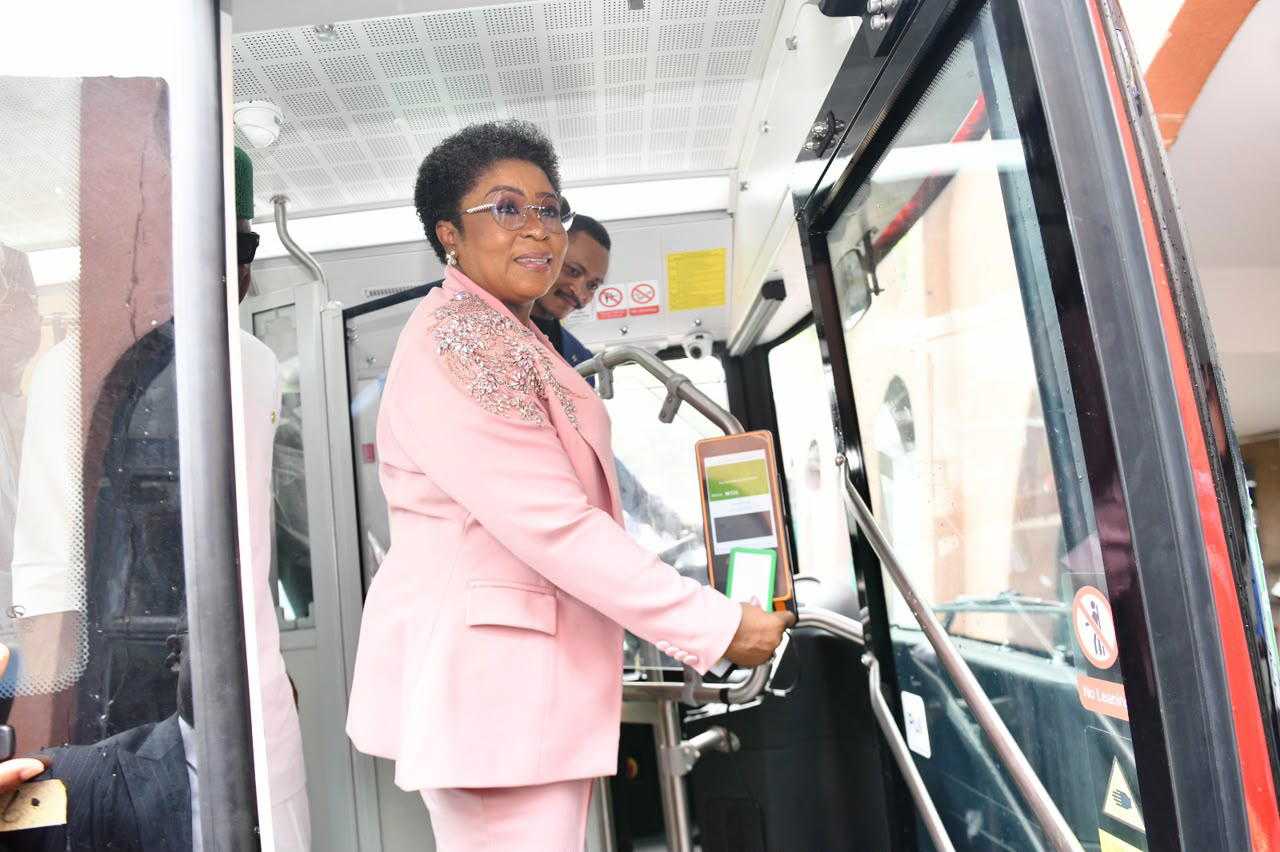 FG launches 100 electric buses