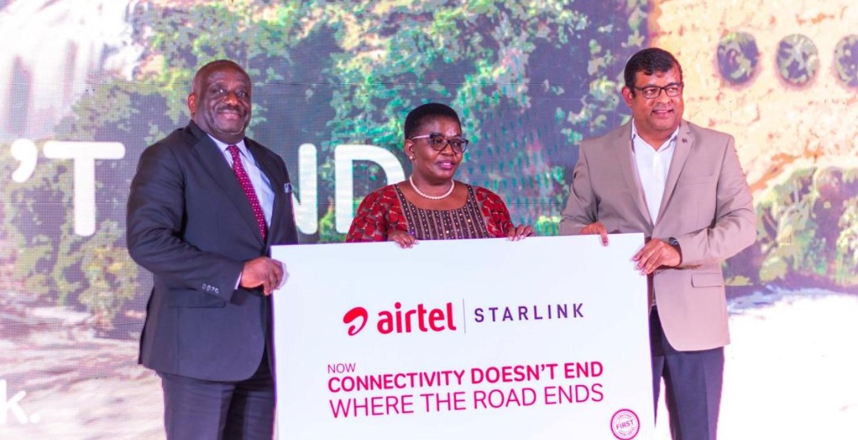UCC Executive Director Thembo, ICT Minister Justine Kasule Lumumba, and Airtel Uganda MD Soumendra Sahu (IM: Airtel)